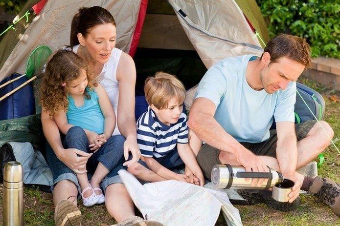 Camping En Familia Acampada En El Jardín 1849